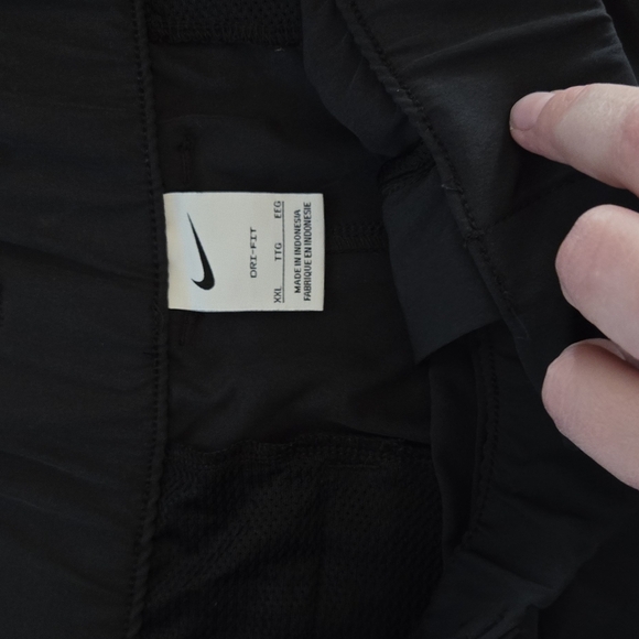 Women's Black NIKE dry Shorts Size Xxl Plus New - Picture 5 of 8